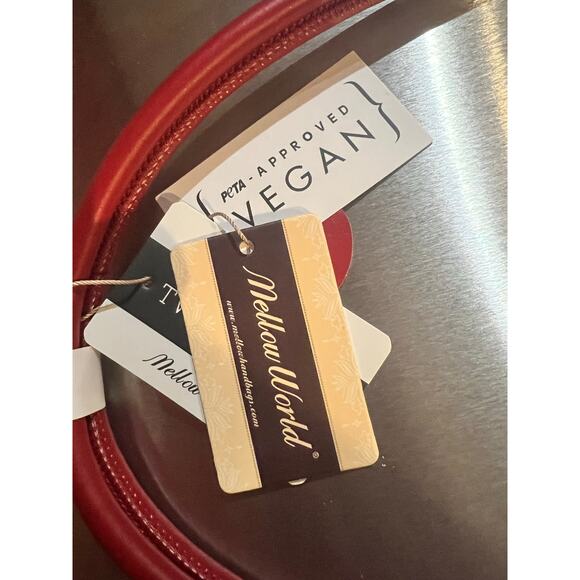 Winston Unique-shaped tote front pocket & removable cosmetic pouch Red NWT - Picture 6 of 15